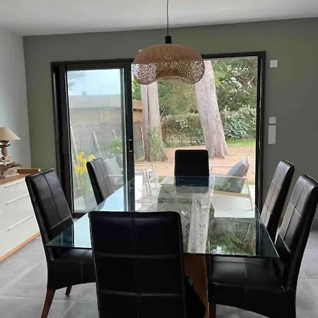 Дом отдыха Maison Moderne Et Chaleureuse, Emplacement Ideal